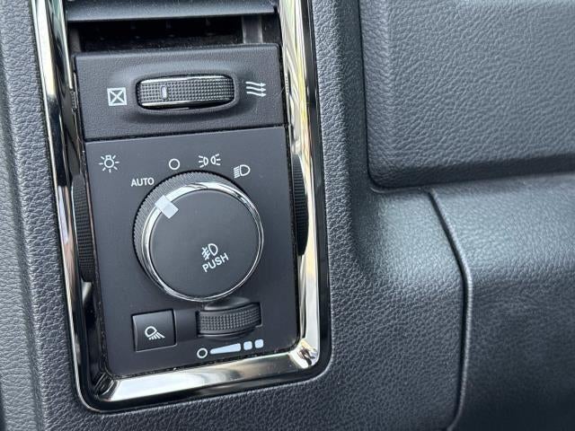 2016 RAM 1500 Sport
